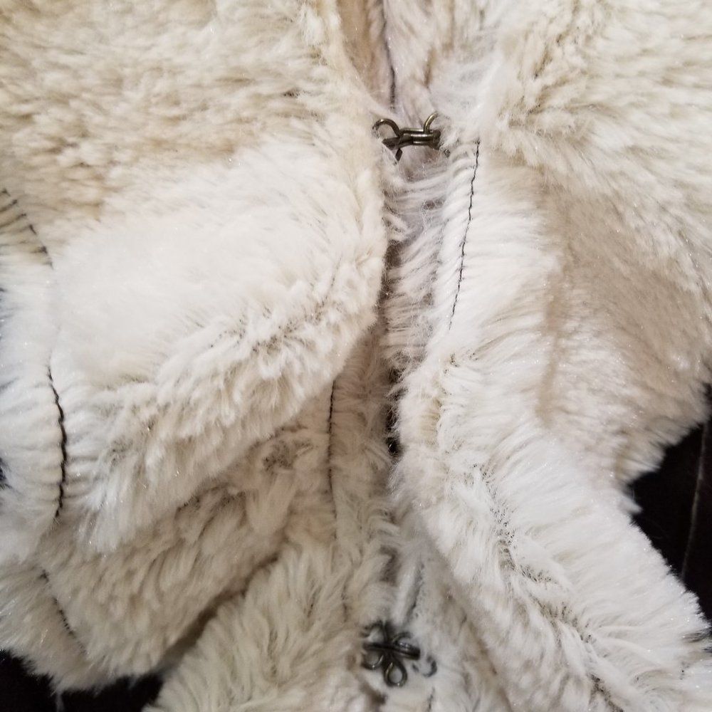 Ashley by 26 Internationa Faux Suede Shearling Vest Size M - Picture 5 of 5